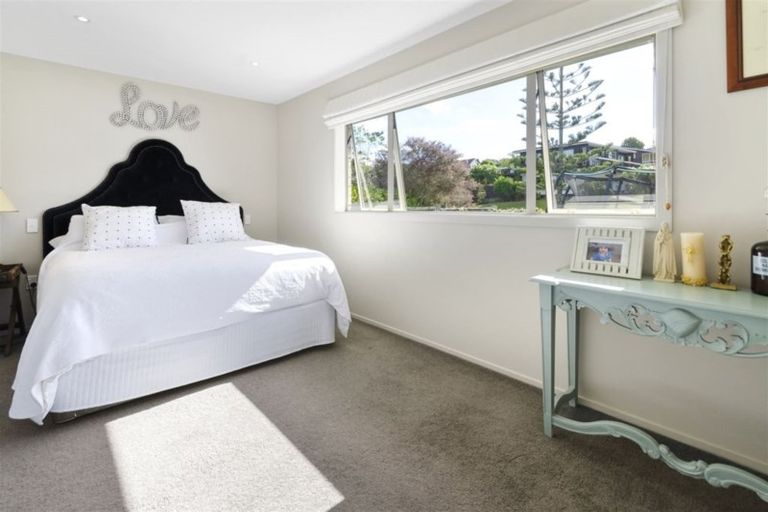 Photo of property in 2 Ponui Place, Mairangi Bay, Auckland, 0630