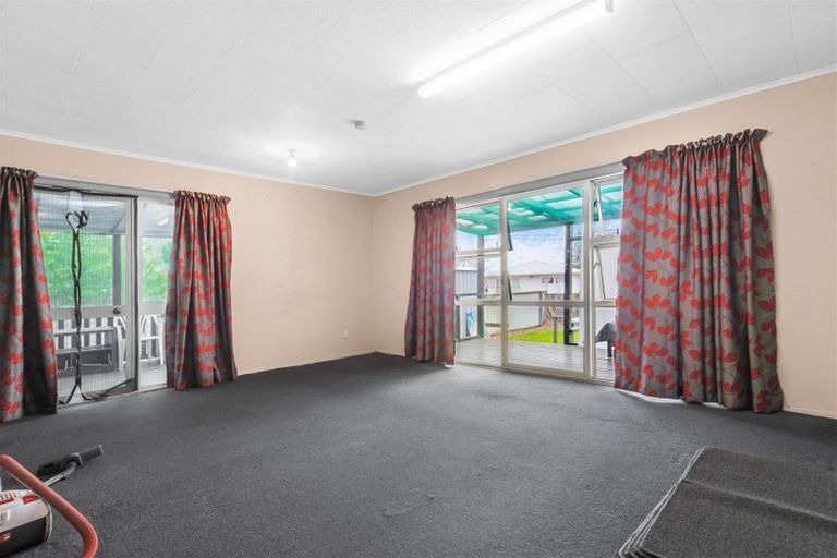 Photo of property in 22 Heybridge Street, Manurewa, Auckland, 2102