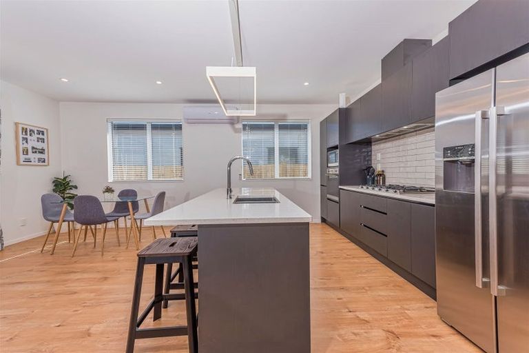 Photo of property in 5 Ropere Street, Kumeu, 0810