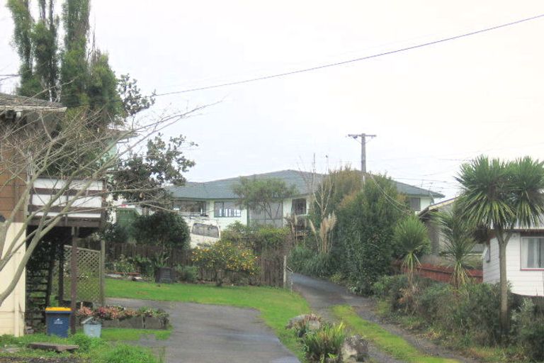 Photo of property in 139 Triangle Road, Massey, Auckland, 0614