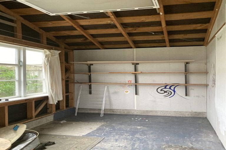 Photo of property in 88 Freyberg Street, Lyall Bay, Wellington, 6022