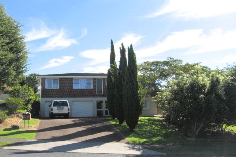 Photo of property in 20 La Trobe Street, Pakuranga Heights, Auckland, 2010