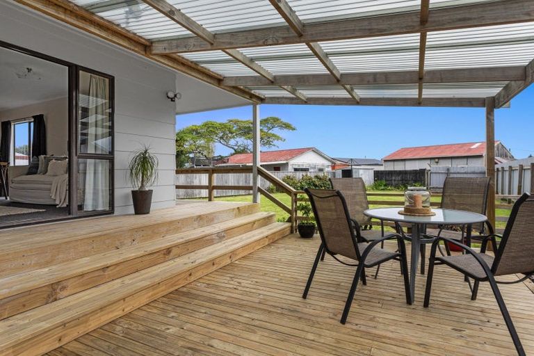 Photo of property in 74 College Road, Edgecumbe, 3120