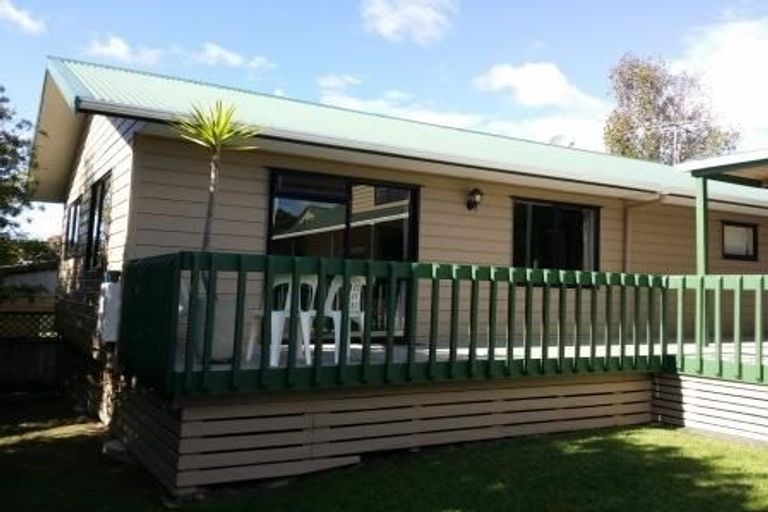Photo of property in 14 Chablis Place, Henderson, Auckland, 0612