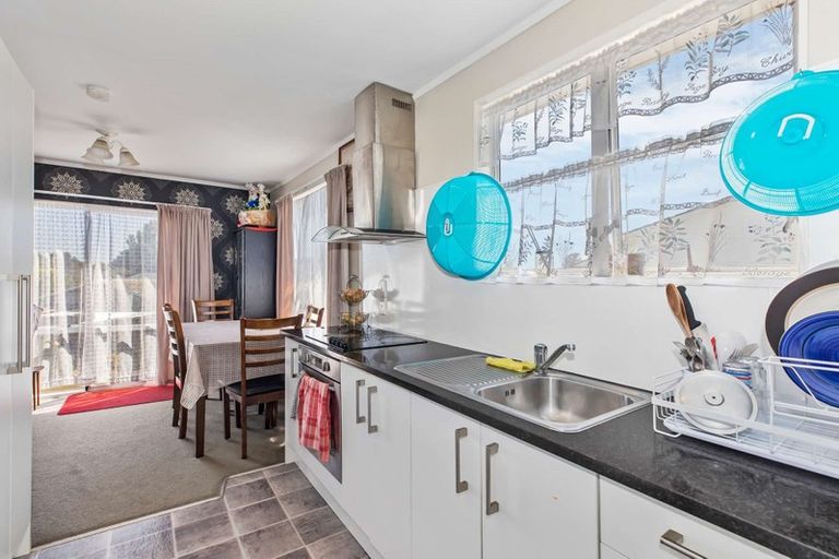 Photo of property in 2/23 Silver Creek Road, Weymouth, Auckland, 2103