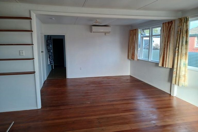 Photo of property in 47 Crewe Crescent, Hokowhitu, Palmerston North, 4410