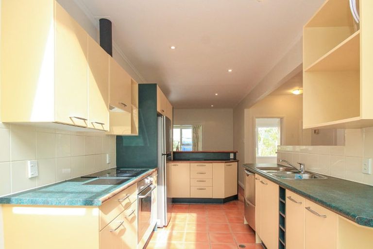 Photo of property in 43 Pembroke Road, Northland, Wellington, 6012