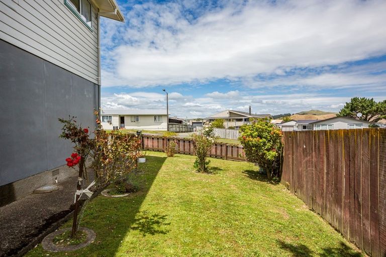 Photo of property in 19 Sombrero View, Ascot Park, Porirua, 5024