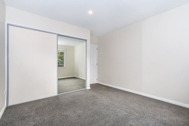 Photo of property in 17 Monterey Place, Parklands, Christchurch, 8083