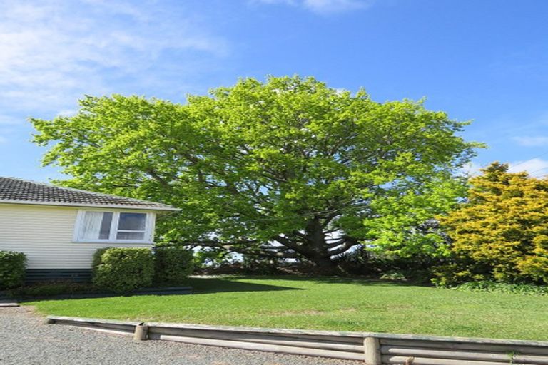 Photo of property in 1908 Paparoa Valley Road, Paparoa, 0571