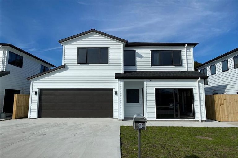 Photo of property in 9 Nagra Lane, Papakura, 2110