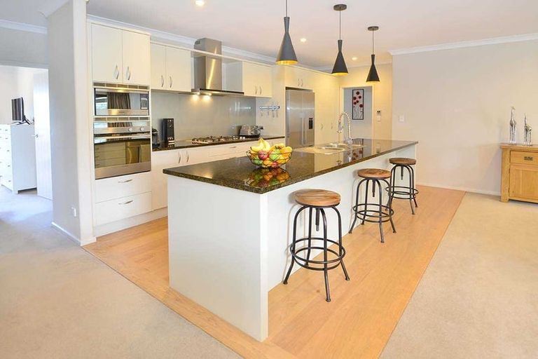 Photo of property in 12 Whares Court, Silverdale, 0932