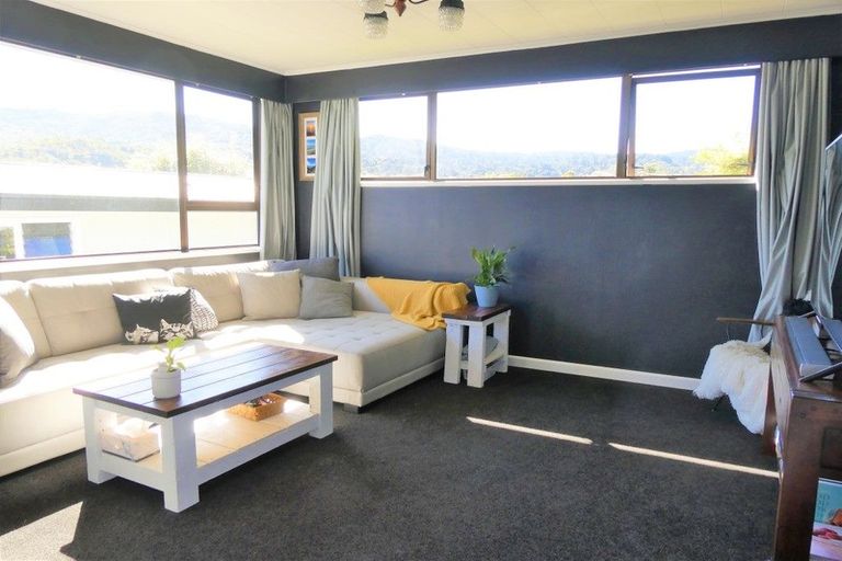 Photo of property in 3 Leith Crescent, Greymouth, 7805