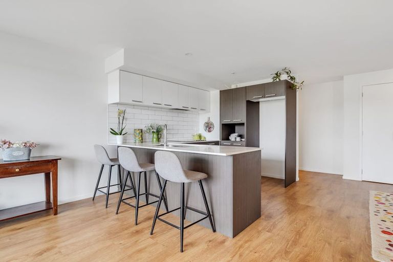Photo of property in 304/25 Bute Road, Browns Bay, Auckland, 0630