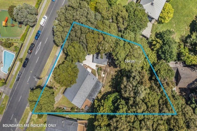 Photo of property in 70 Grande Vue Road, Hillpark, Auckland, 2102