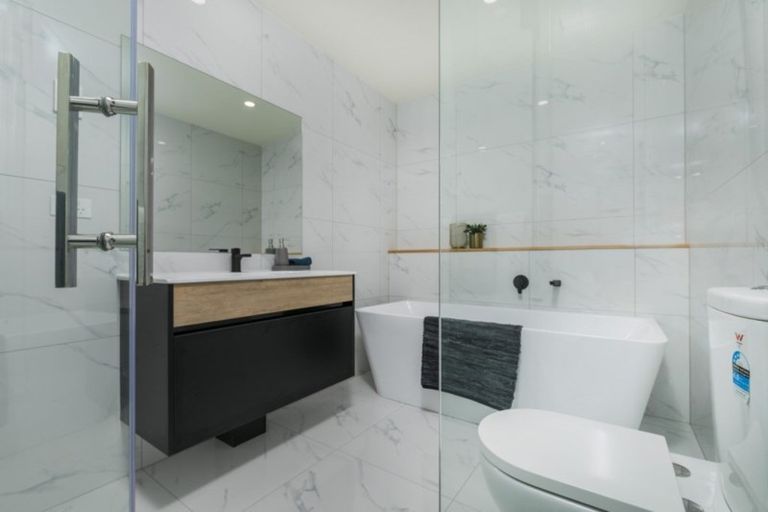 Photo of property in 64 Ashley Avenue, Long Bay, Auckland, 0630