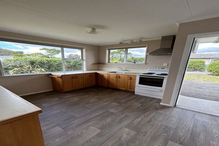 Photo of property in 10 Cavendish Crescent, Awapuni, Palmerston North, 4412