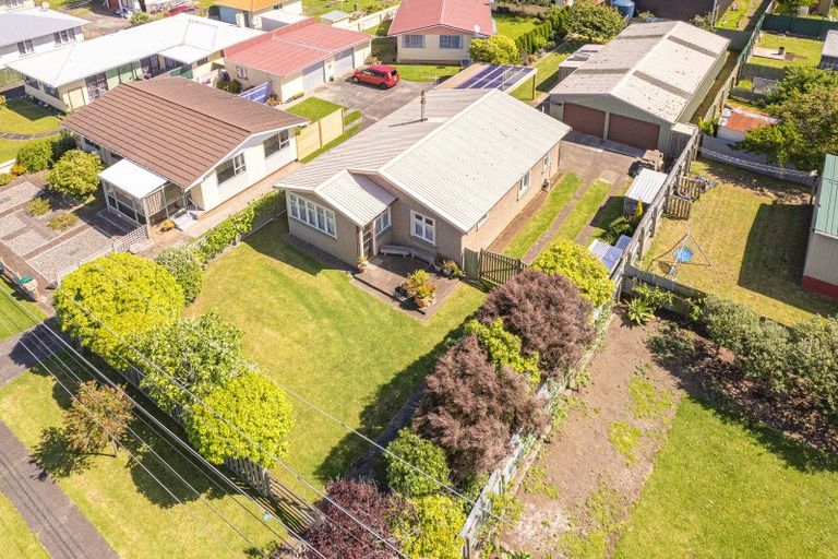 Photo of property in 75 Polson Street, Castlecliff, Whanganui, 4501
