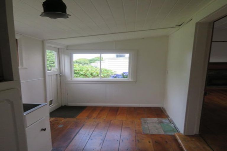 Photo of property in 60 Morley Street, New Plymouth, 4310