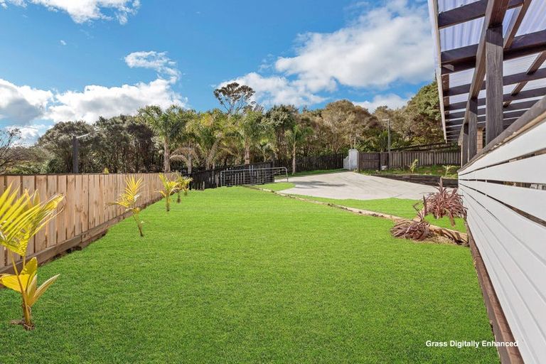 Photo of property in 292 Birdwood Road, Massey, Auckland, 0614