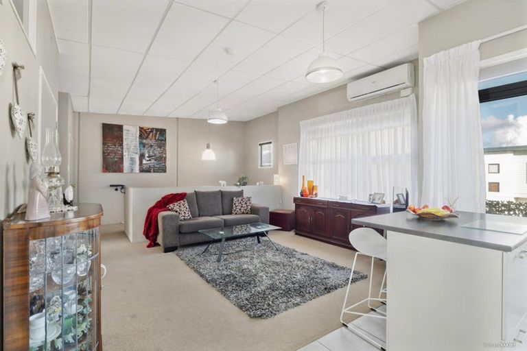 Photo of property in 4b/9 Laidlaw Way, East Tamaki, Auckland, 2019