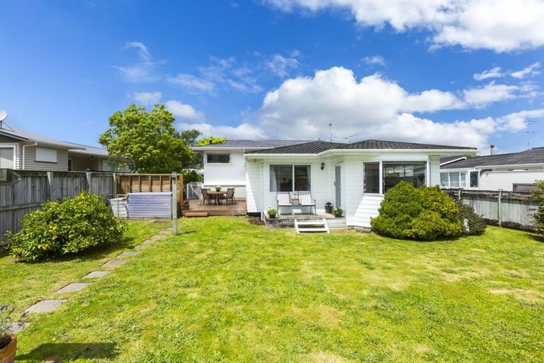 Photo of property in 27 Kentucky Street, Totara Park, Upper Hutt, 5018