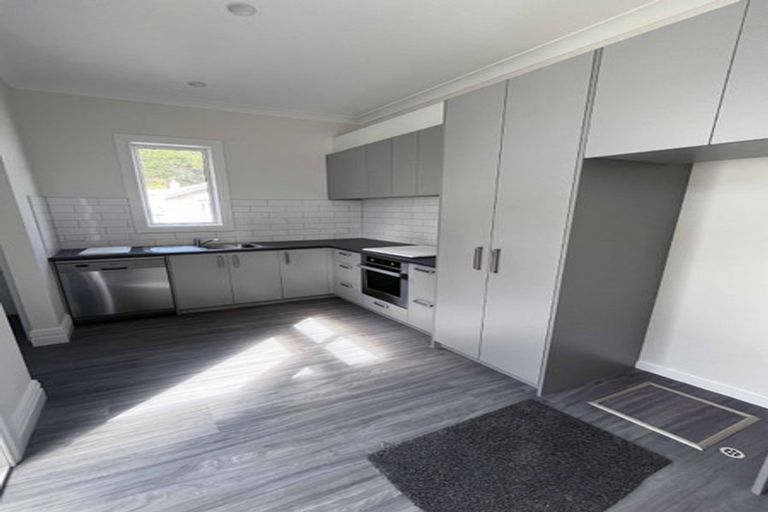 Photo of property in 7 Rixon Grove, Mount Victoria, Wellington, 6011