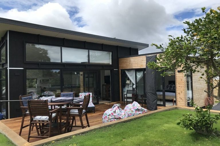 Photo of property in 7-7a Weka Road, Raumati Beach, Paraparaumu, 5032