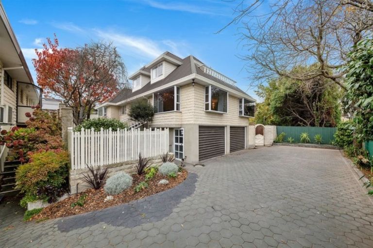 Photo of property in 2/2 Valley Road, Cashmere, Christchurch, 8022