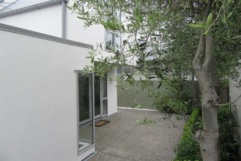 Photo of property in 10 Champion Street, Edgeware, Christchurch, 8013