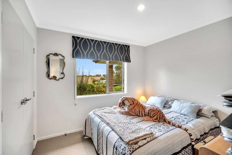 Photo of property in 12 Omana Avenue, Shelly Beach, Helensville, 0874