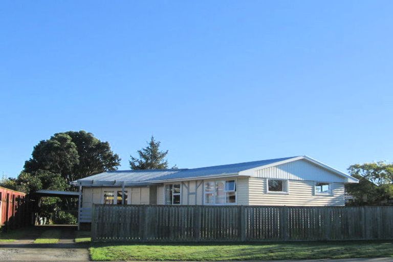 Photo of property in 47 Arawhata Road, Paraparaumu, 5032