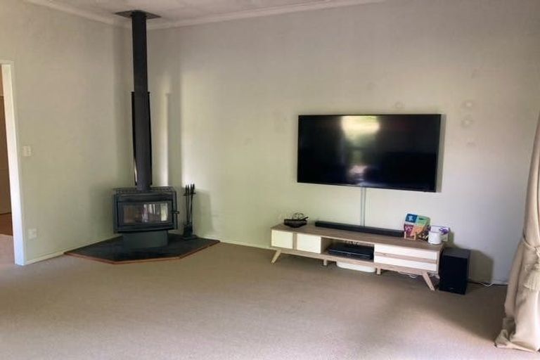 Photo of property in 73 Brookby Road, Brookby, Manurewa, 2576