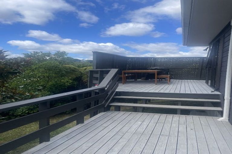 Photo of property in 2/16 Kiteroa Terrace, Rothesay Bay, Auckland, 0630