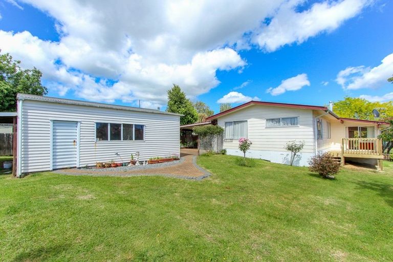 Photo of property in 17 Rewarewa Street, Owhata, Rotorua, 3010