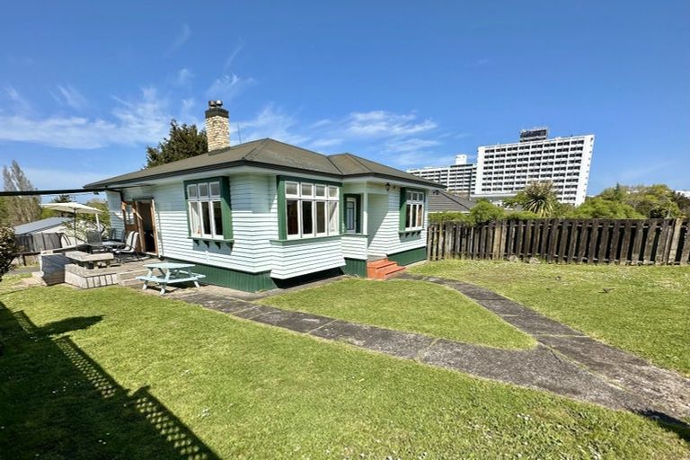 Photo of property in 115 Pembroke Street, Hamilton Lake, Hamilton, 3204