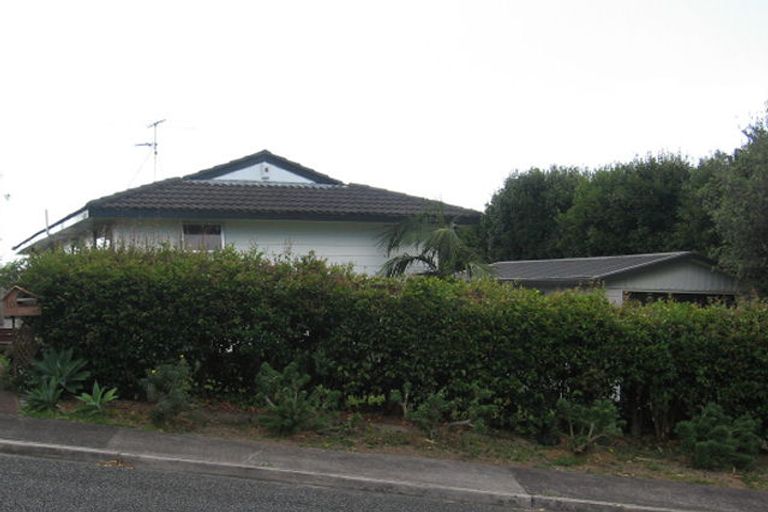 Photo of property in 10 West Glade Crescent, Birkenhead, Auckland, 0626