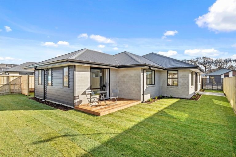 Photo of property in 11 Quinn Crescent, Woodend, 7610