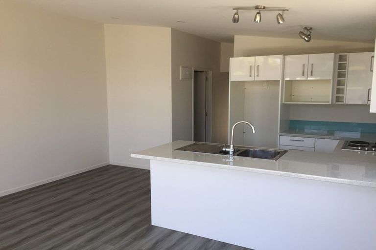 Photo of property in 89 Meadway, Sunnyhills, Auckland, 2010