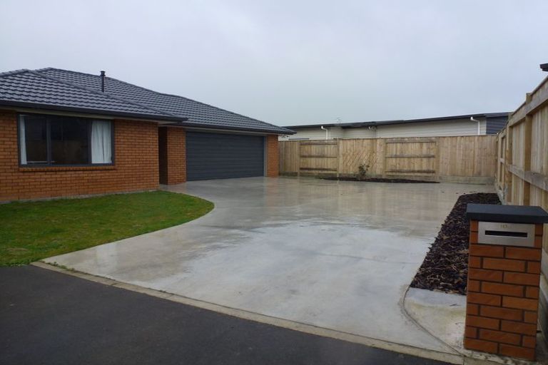 Photo of property in 100 Rosalie Terrace, Kelvin Grove, Palmerston North, 4414