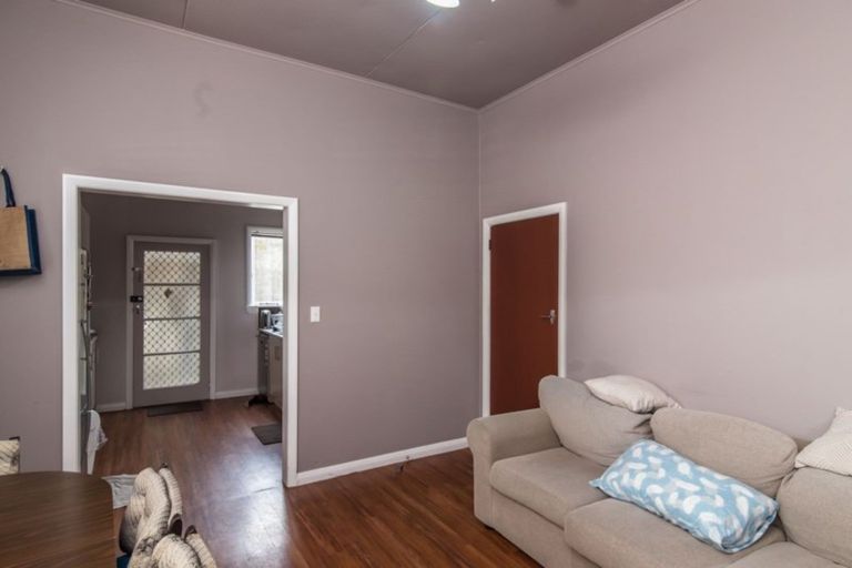 Photo of property in 7 Millward Street, Newtown, Wellington, 6021