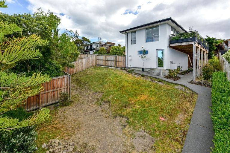Photo of property in 82 Mount Pleasant Road, Mount Pleasant, Christchurch, 8081