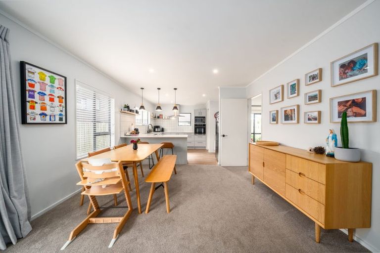 Photo of property in 8 Furlong Crescent, Churton Park, Wellington, 6037