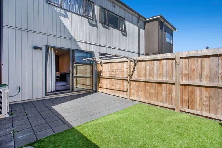 Photo of property in 21a Ventura Street, Mangere, Auckland, 2022