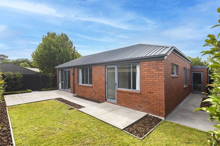 Photo of property in 8 Stroud Lane, Papanui, Christchurch, 8053