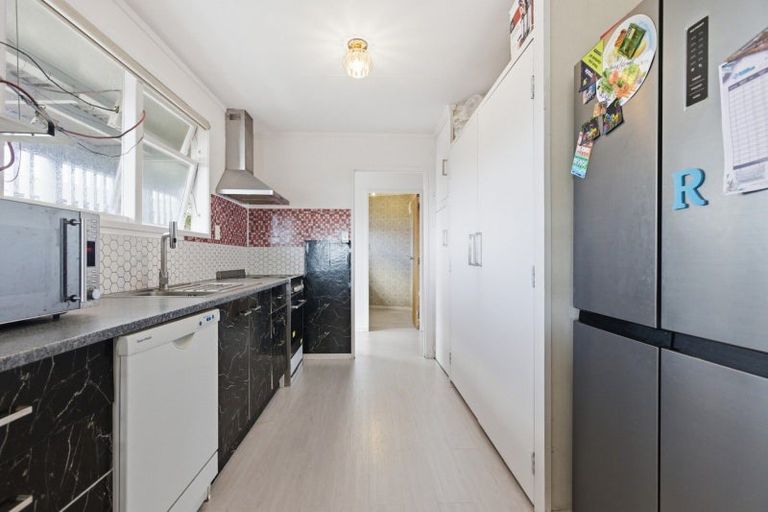 Photo of property in 14 Rangataua Street, Welcome Bay, Tauranga, 3112