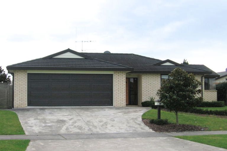 Photo of property in 38 Waiwherowhero Drive, St Andrews, Hamilton, 3200