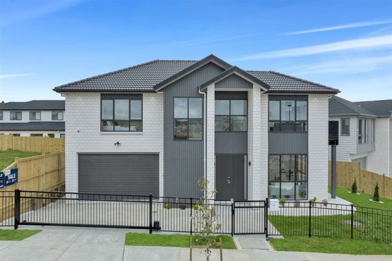 Photo of property in 11 Crossgar Road, Flat Bush, Auckland, 2019