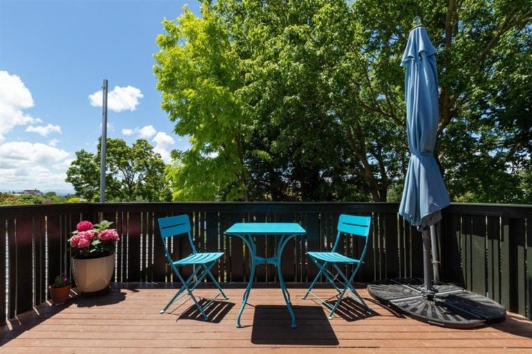 Photo of property in 31 Tauroa Road, Havelock North, 4130