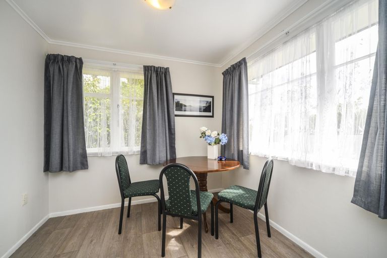 Photo of property in 10 Rimu Place, Cloverlea, Palmerston North, 4412